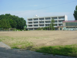 飯野中学校