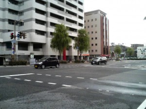 新潟市役所前バス停付近